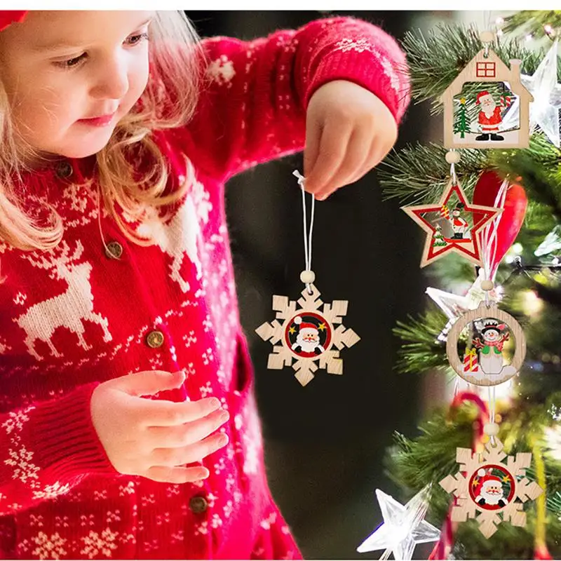 

12PCS/SET Christmas Decoration Supplies Wooden Pendant Creative Snowflakes Xmas Christmas Tree Ornaments Hanging Decor for Home