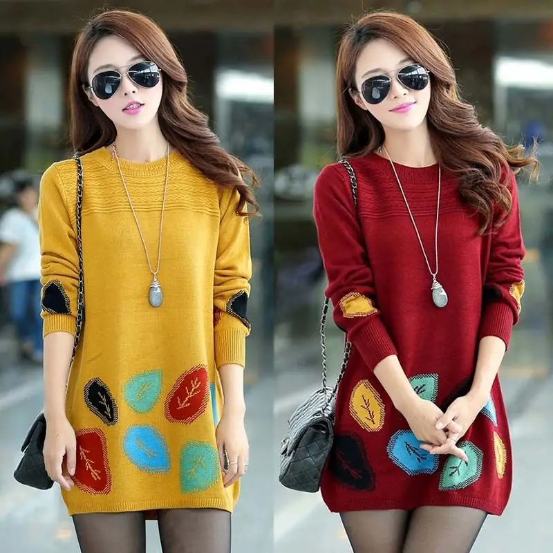 

Женское трикотажное платье-свитер с круглым вырезом