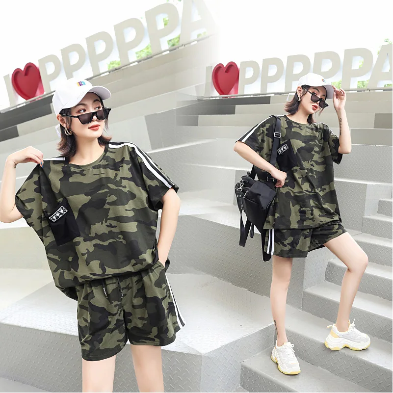 

2 Pieces Women Camouflage Army Print T Shirt Bottom Camo Set Tracksuit Summer Sleeve Crew Neck T-shirt Shorts Suit