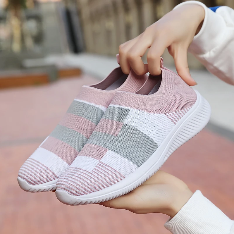 

Womens Casual Shoes Woman Mesh Sneakers Women 2021 New Outdoor Sports Flat Ladies Shoes Slip-on Female Footwear Plus Size 35-43