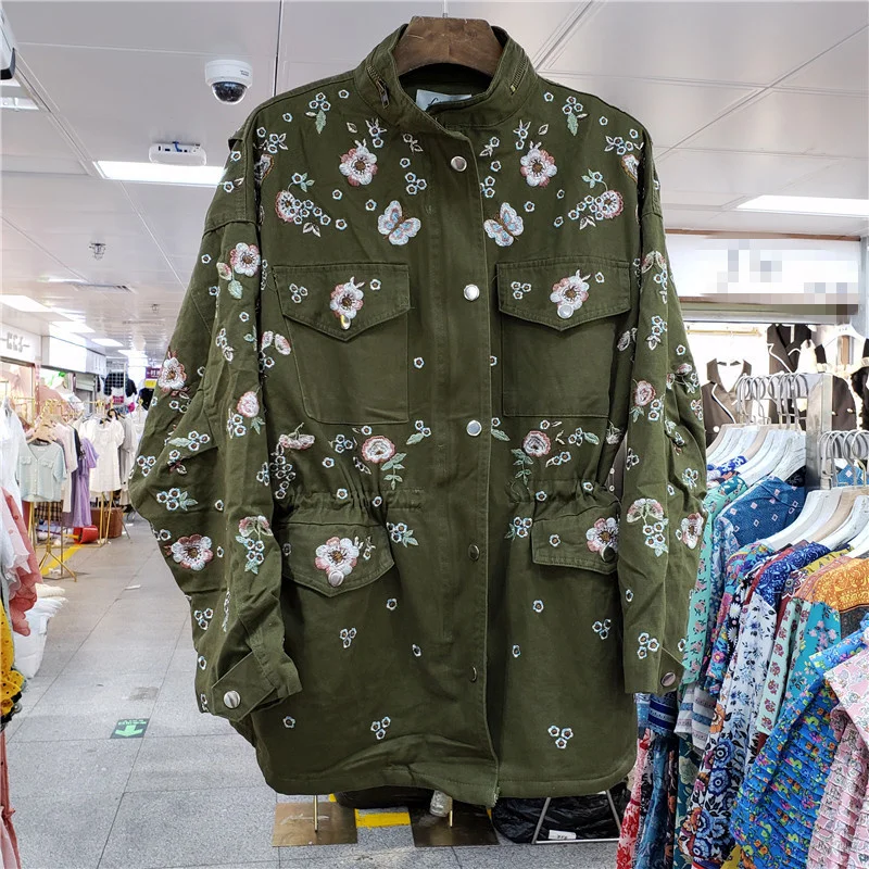 Модное бейсбольное пальто с вышивкой цветов и бисером женское черное армейское