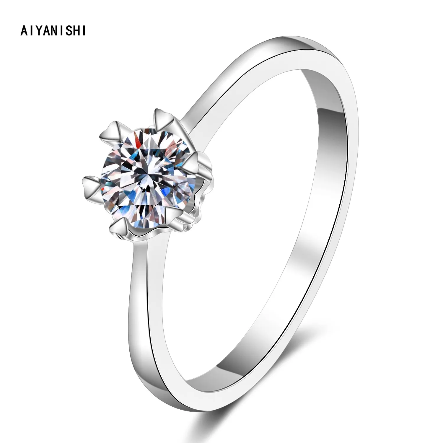 

Женское кольцо из серебра 0,5 пробы с муассанитом/карат