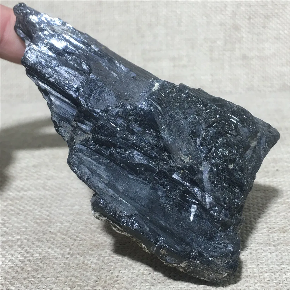 

Natural Crystals And Stones Healing Black Tourmaline Ornament Chakra Treatment Gemstones Home Decoration Reiki Quartz Specimens