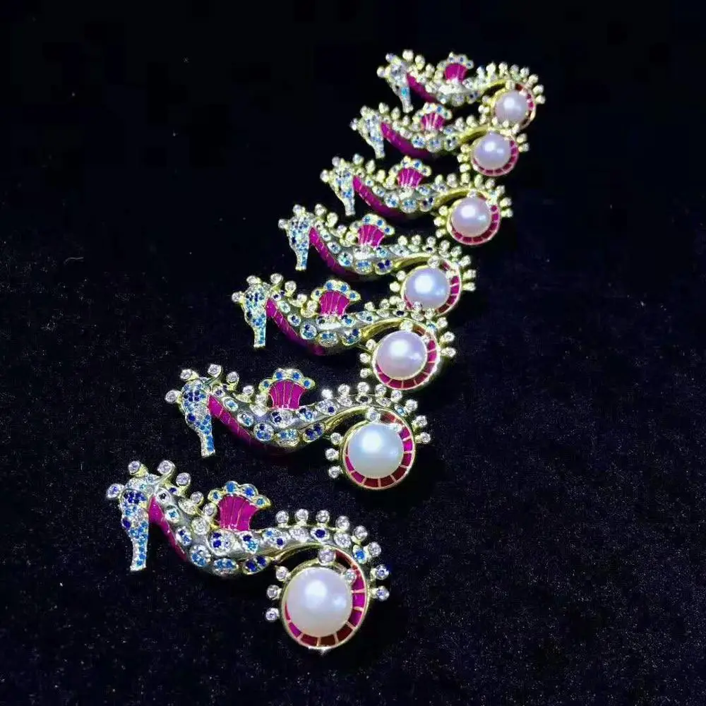 

Брошь-подвеска с микроскопом из циркония, без цепочки