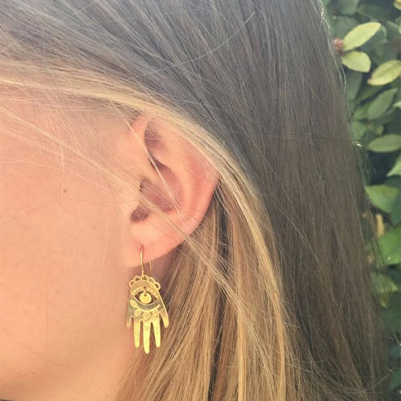 

Bohemia Creativity Palm Eye of Horus Pendant Earrings Charm Female Fashion Accessories Woman Party Statement Earrings Jewelry