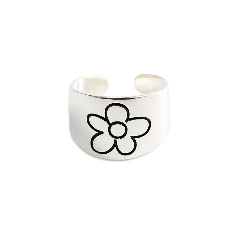 

2021 New Korean Style Flower Rings for Women Punk Trendy Vintage Plum Blossom Ring Small Daisy Flower Rings Party Couple Rings