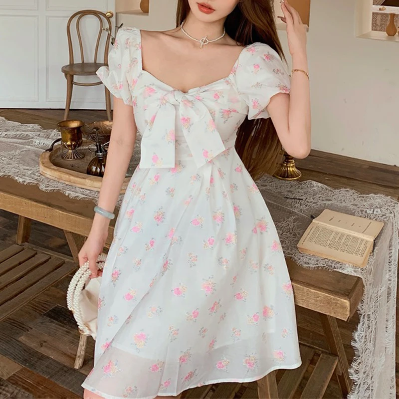 

Женское платье с пышными рукавами, элегантное винтажное пикантное платье с квадратным вырезом и цветочным принтом, вечернее Повседневное п...