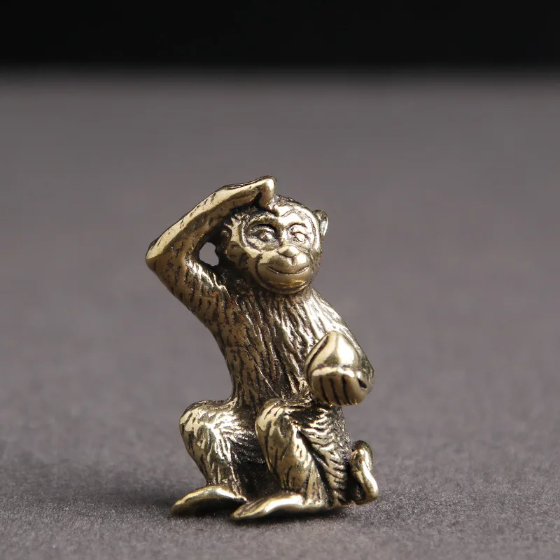 

vintage Brass monkey taking peach craft personalized key chain pendant desktop ornament Miniature Fitting decoration p2204