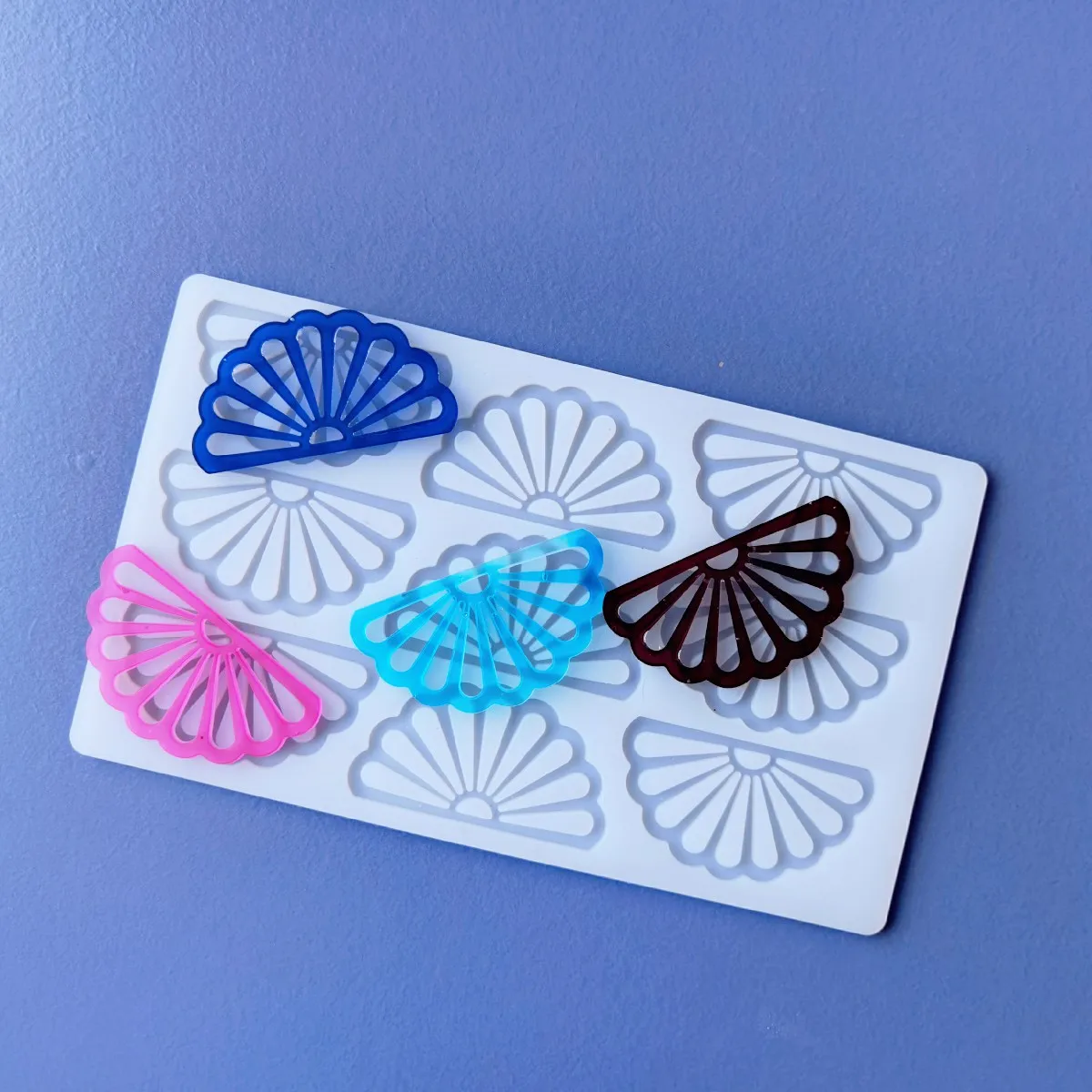 

Hot DIY 3D 9 Cells Hollow Fan Shape Silicone Mold Cake Decorating Tools Cupcake Chocolate Mould Decor Muffin Pan Baking Stencil