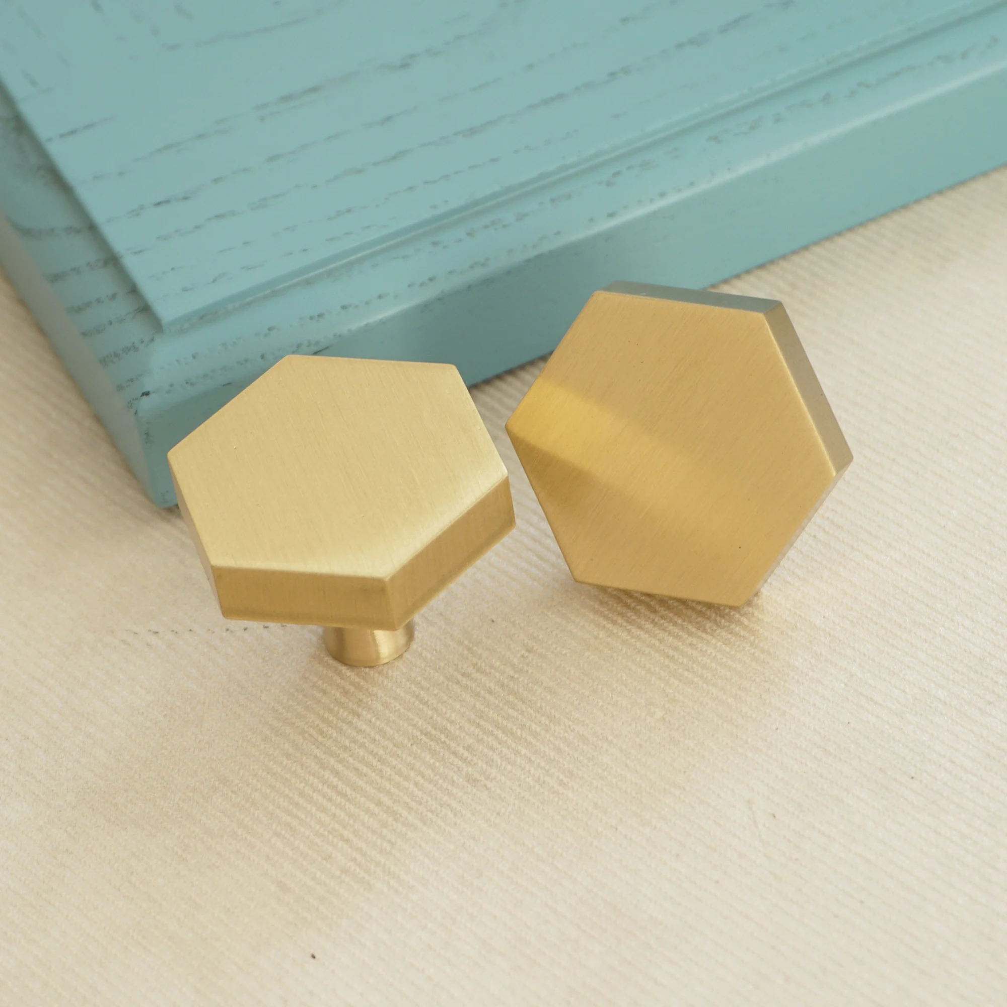 Ручка для двери шкафа из чистой меди латунная Шестигранная ручка ящика мебель в