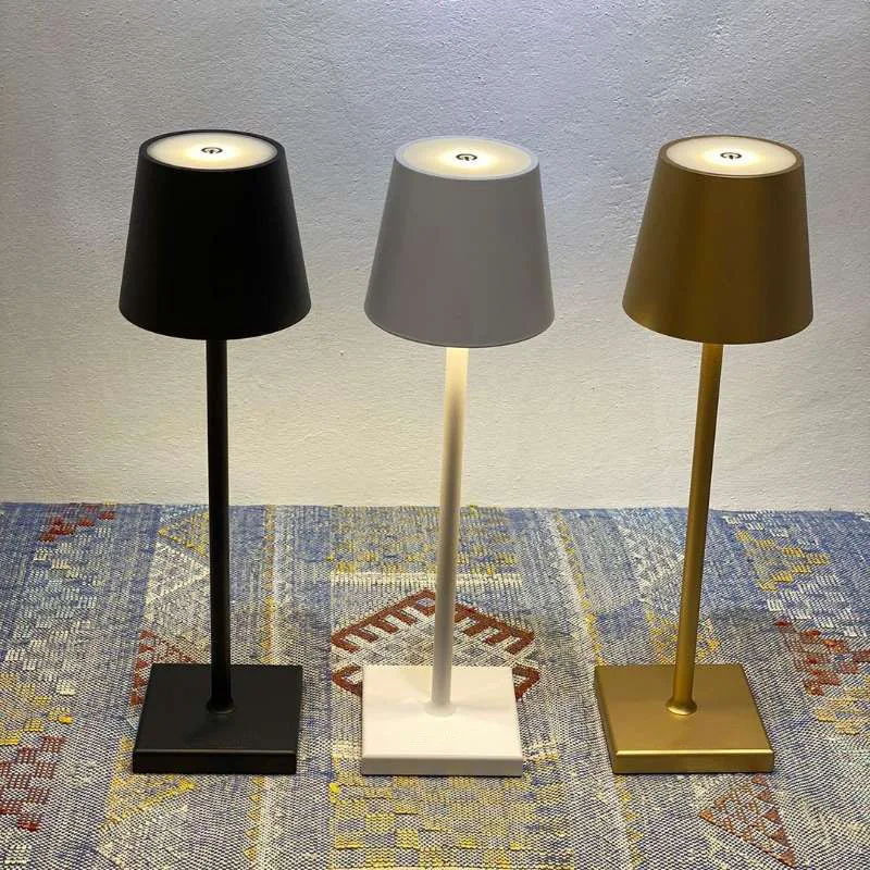 Online USB Logam Campuran Aluminium Lampu Meja USB Isi Ulang Lampu Meja Untuk Bar LED Ruang Tamu Lampu Baca Buku