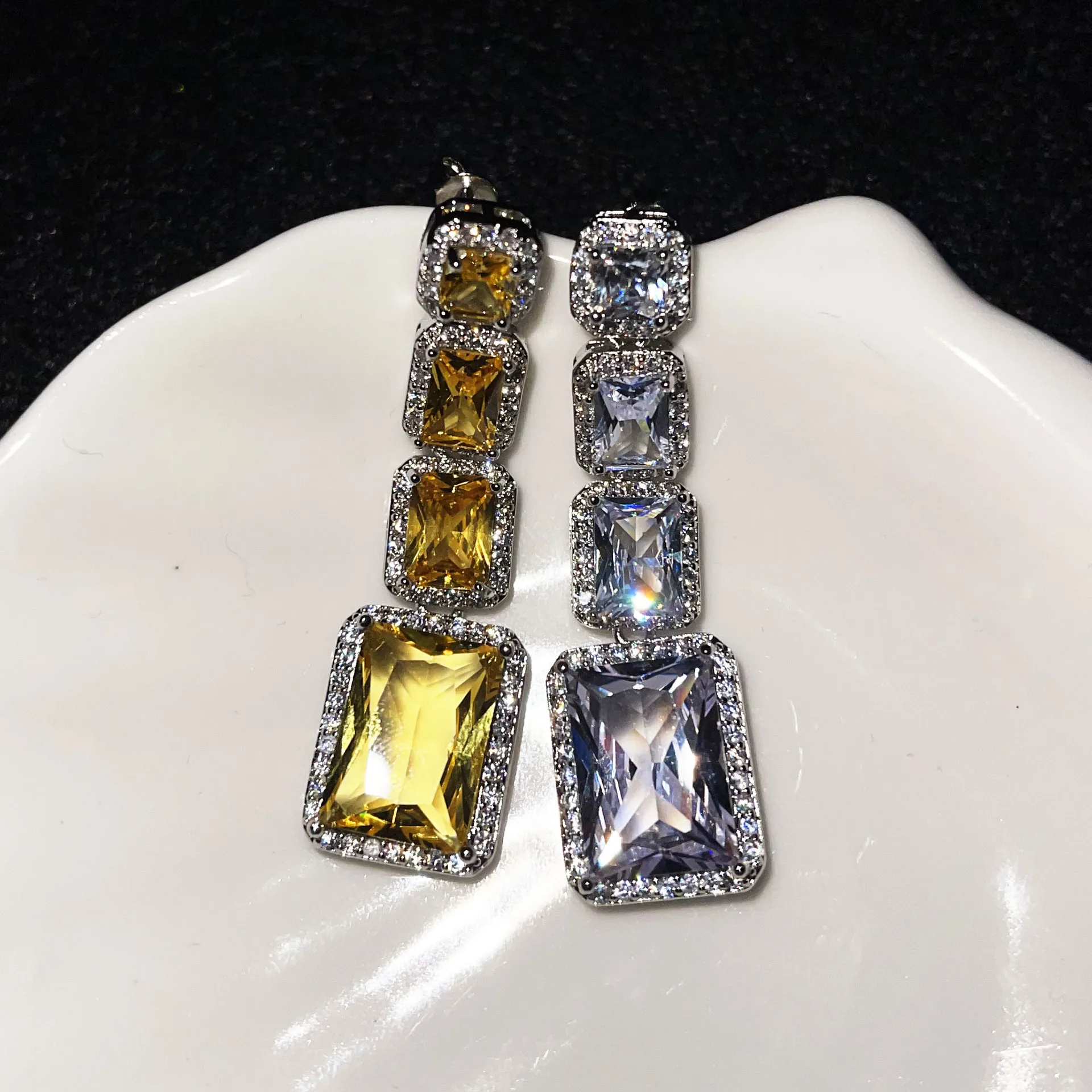 

Foydjew New High-end Luxury Princess Rectangular Yellow and White Diamond Earrings Fashion Asymmetric Long Earring For Women