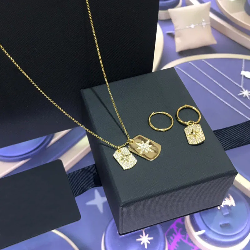 UMGODLY брендовые Подвески с двумя прямоугольными резными звездами желтого и