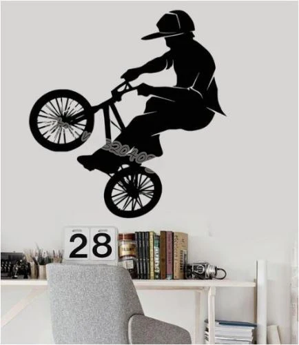 Наклейка на стену с изображением мальчика верхом велосипеде гоночные