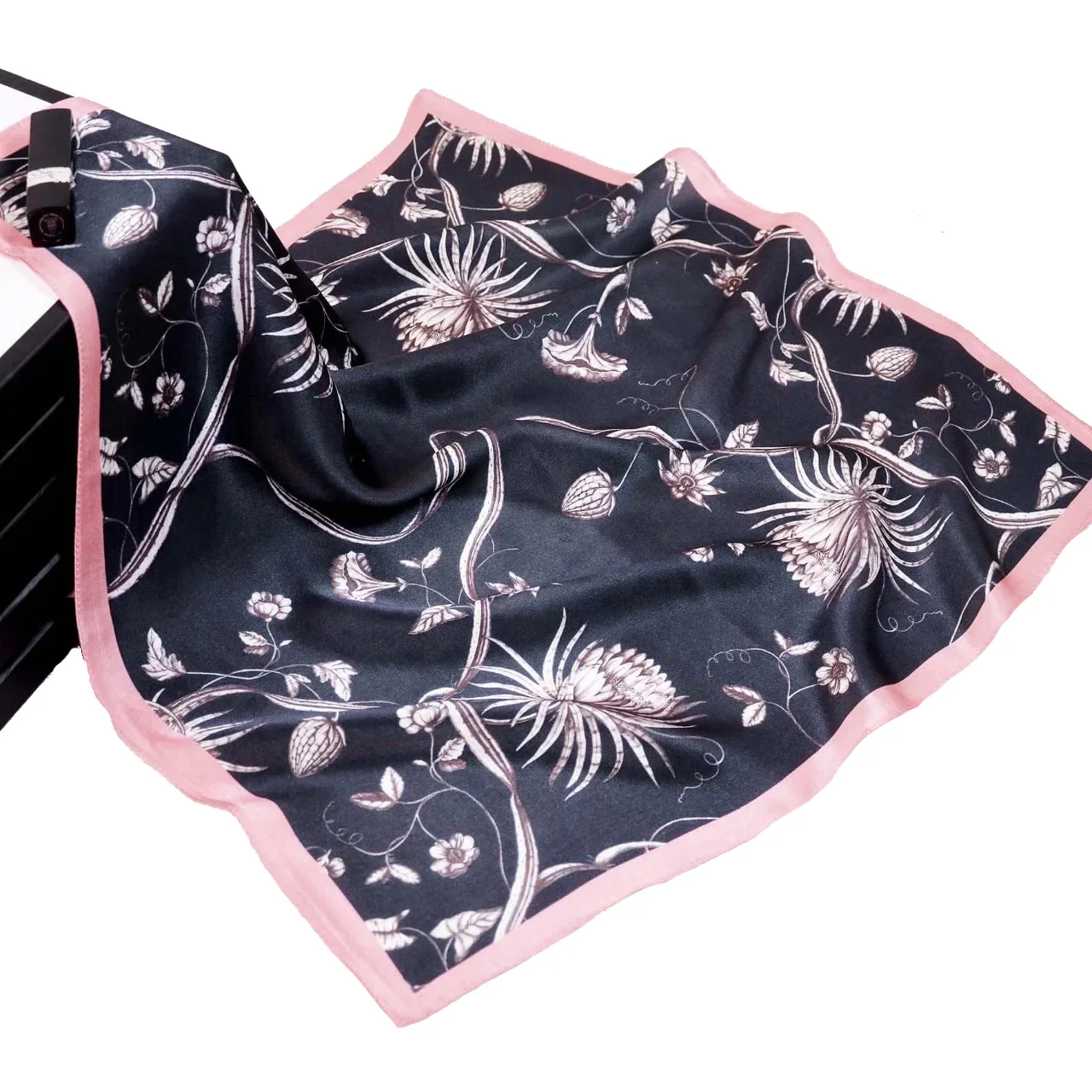 

2021 Simple and fashionable plants, vines and flowers, 100% silk small square scarf, luxury scarf silk scarf women Foulard femme