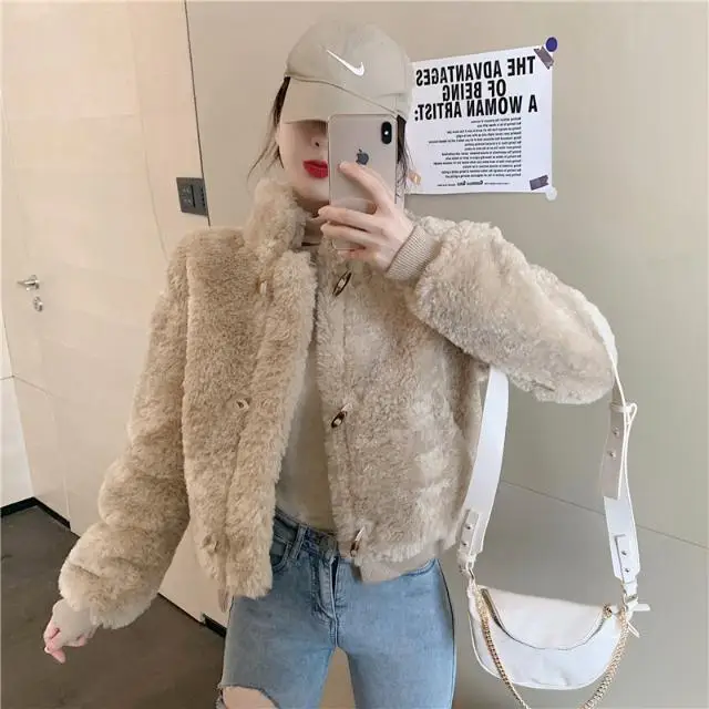 Зимняя женская утолщенная теплая пушистая уютная Меховая куртка женское