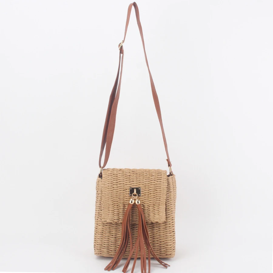 

2021 Woven Straw Rattan Bag Casual Small Bucket Flap Shoulder Bag Summer Tassel Design Beach Bag Women Crossbody Handbags