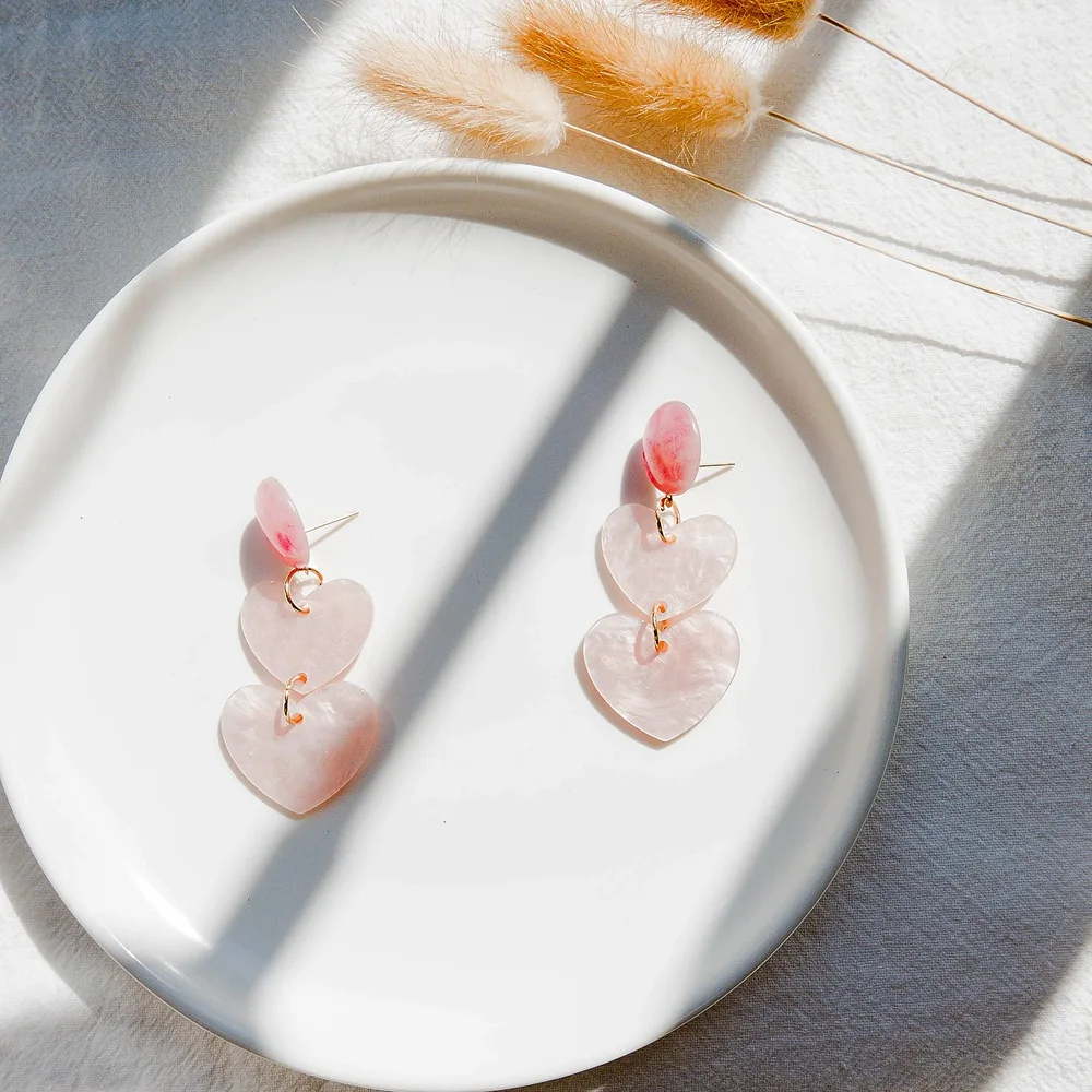 

Fashion Lady Temperament Cute Pink Love Delicate Earrings For Women Korea Simple Style Retro Drop Earrings