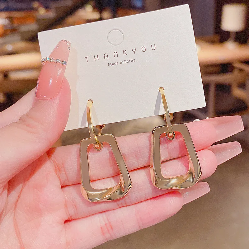 

S925 Silver Needle Advanced Niche Design Sense Geometric Earrings Female New Super Fairy Light Luxury Earrings Jewelry