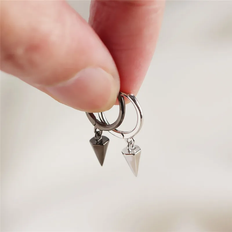 

YGRKLGA Vahine Punk Style Female Earring 925 Sterling Silver Gun Black Geometric Hexagonal Conical Shape Stud Earrings for Women
