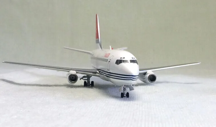 Из печати Редкие Специальное предложение 1:200 Malta 737-200 9h-abf сплав самолет коллекция моделей