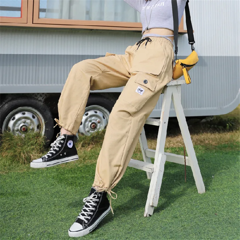 Женские брюки карго с большими карманами свободные высокой талией в уличном
