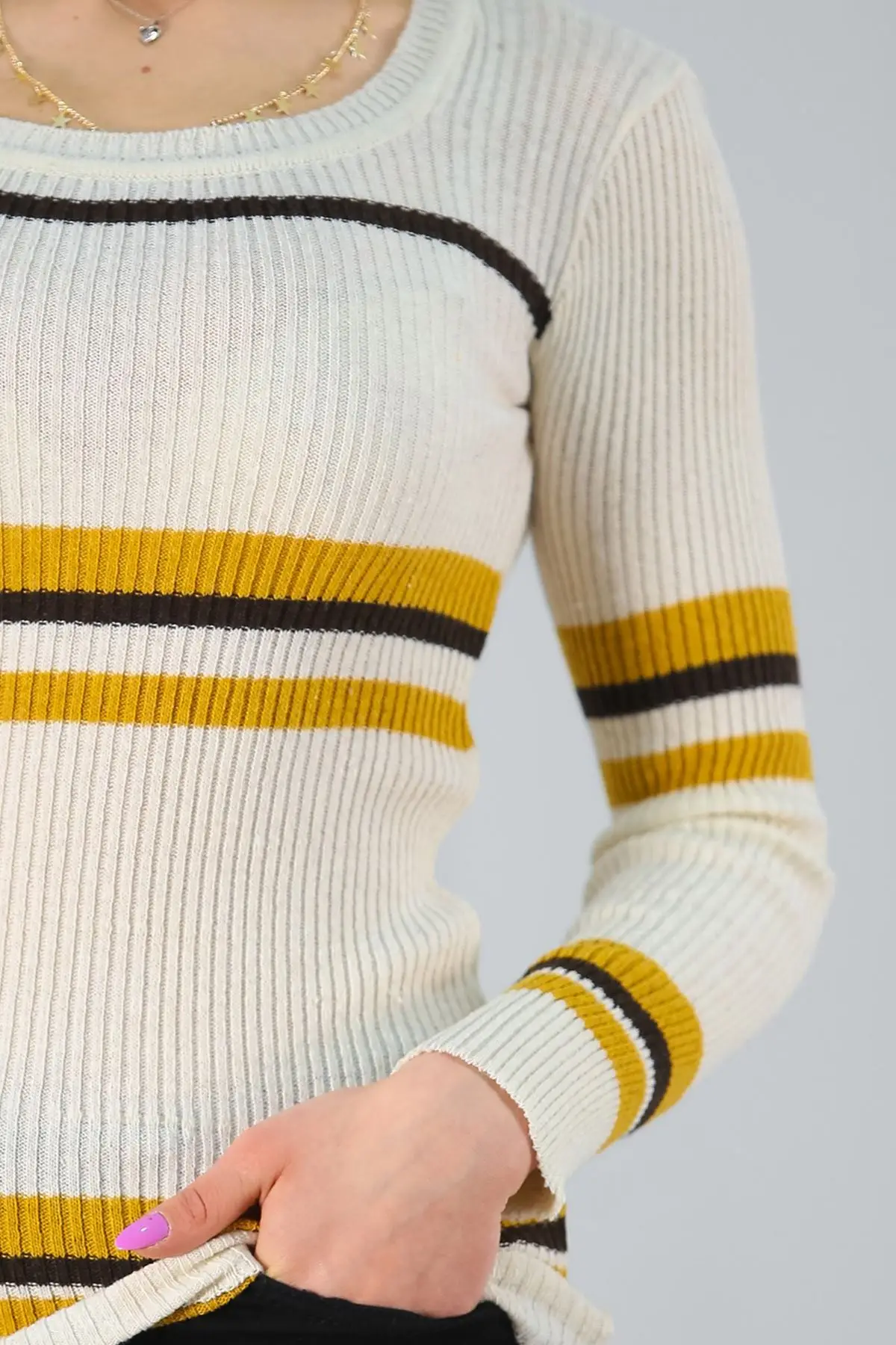 

Bike Collar Knitwear Sweater Body Cream