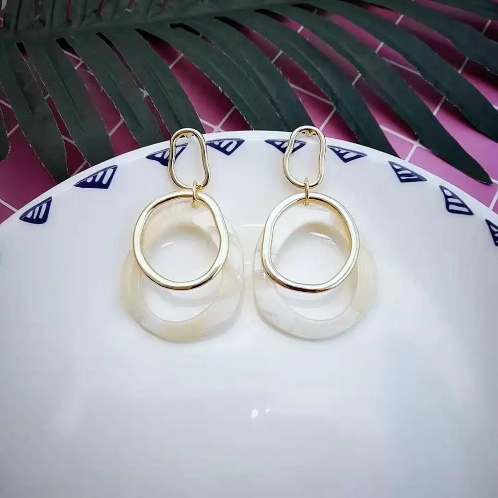 2020 Новые поступления золотые серьги Модные ювелирные изделия Свадебные вечерние