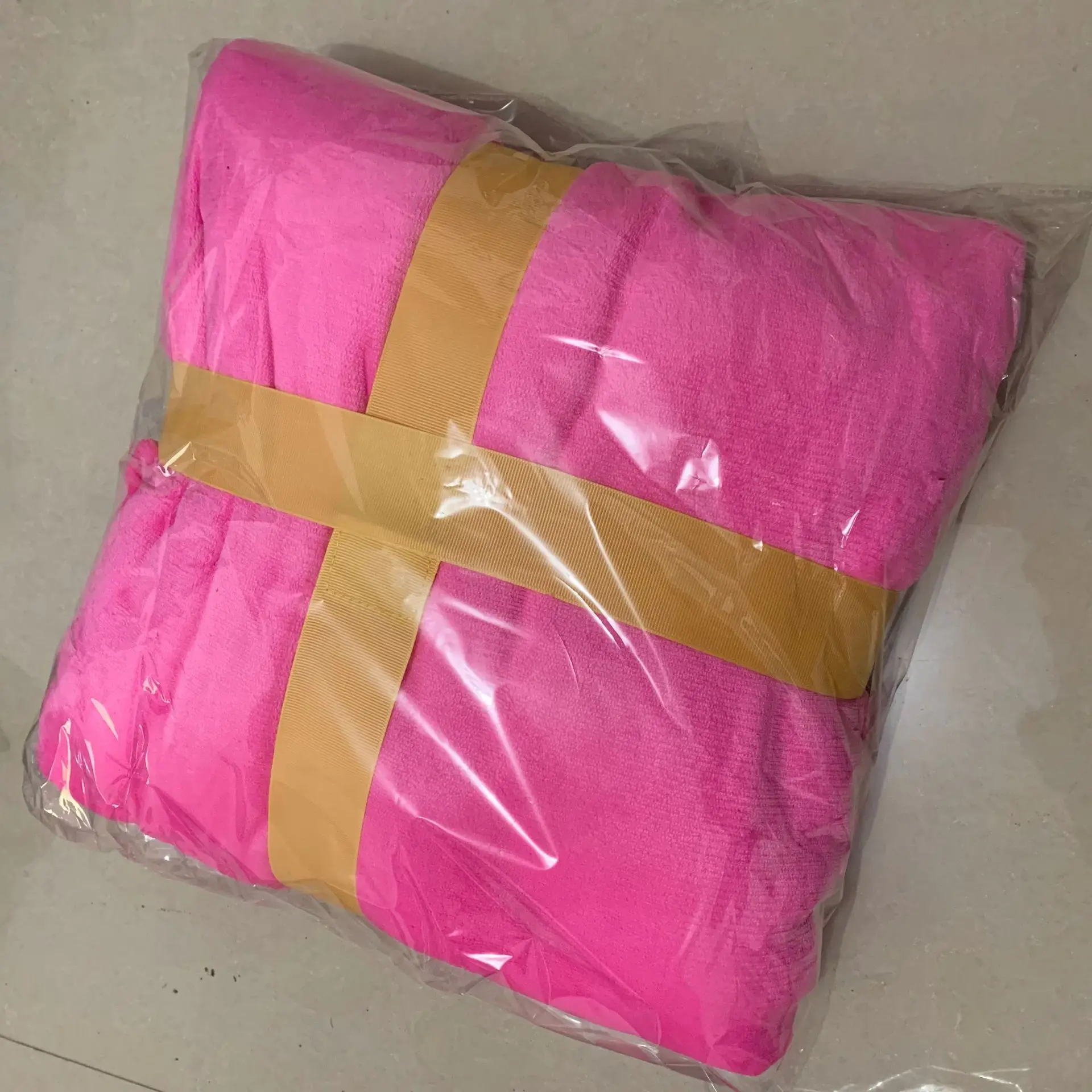 Прямая поставка плюшевое одеяло из кораллового флиса с рукавами мягкое теплое