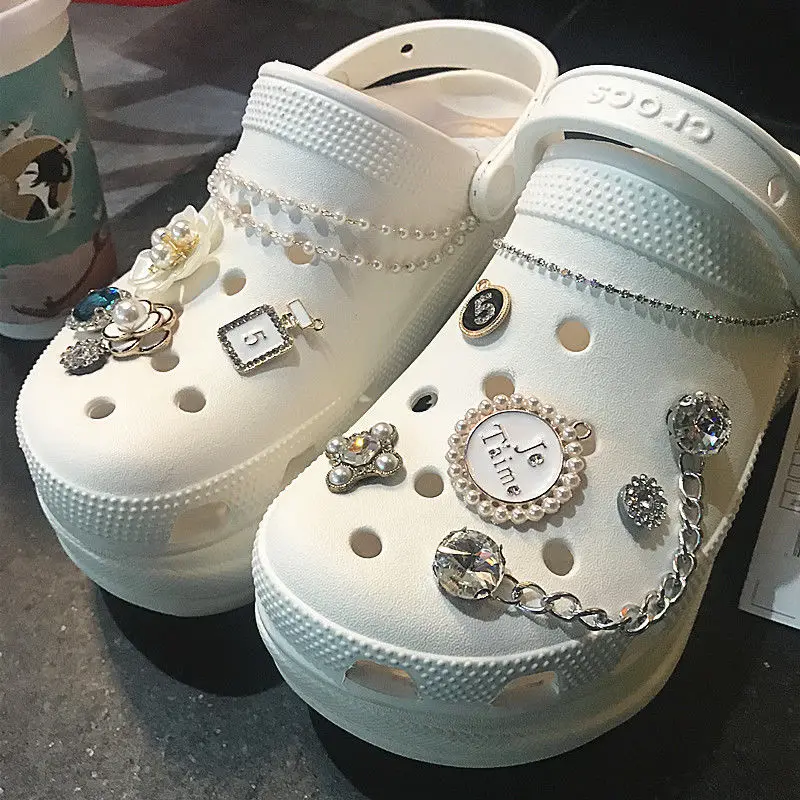 

Luxury Croc Charms Designer Brand Vintage Shoe Decorations DIY Clogs Women Shoe Buckle Bundle Fashion Rhinestone Croc Decoration