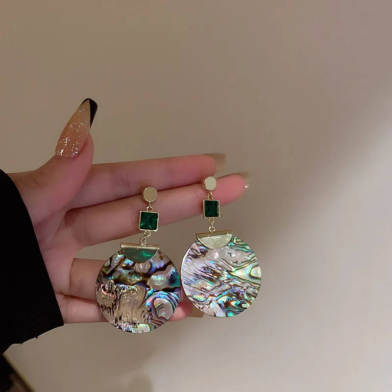 

925 Silver Needle European and American Rhinestone Emerald Drop Earring Fashion Exaggerated Round Shell Drop Earrings for Women