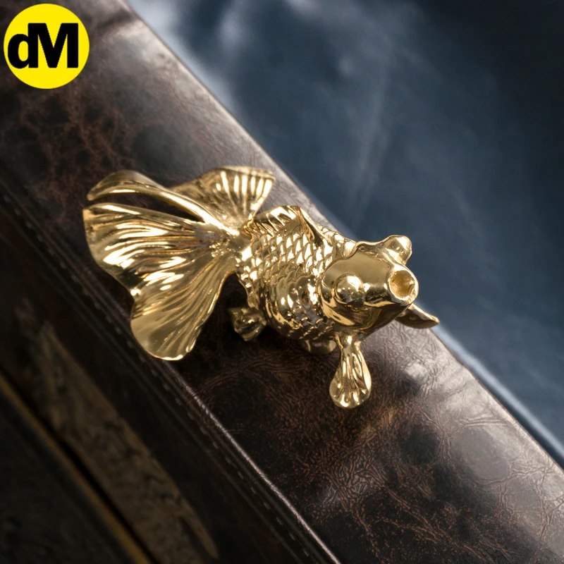 

DM 1pcs/Set Creative Light Luxury Handmade Brass Goldfish Shape Cupboard Cabinet Pulls Drawer Knobs Wardrobe Handles Bedroom Do