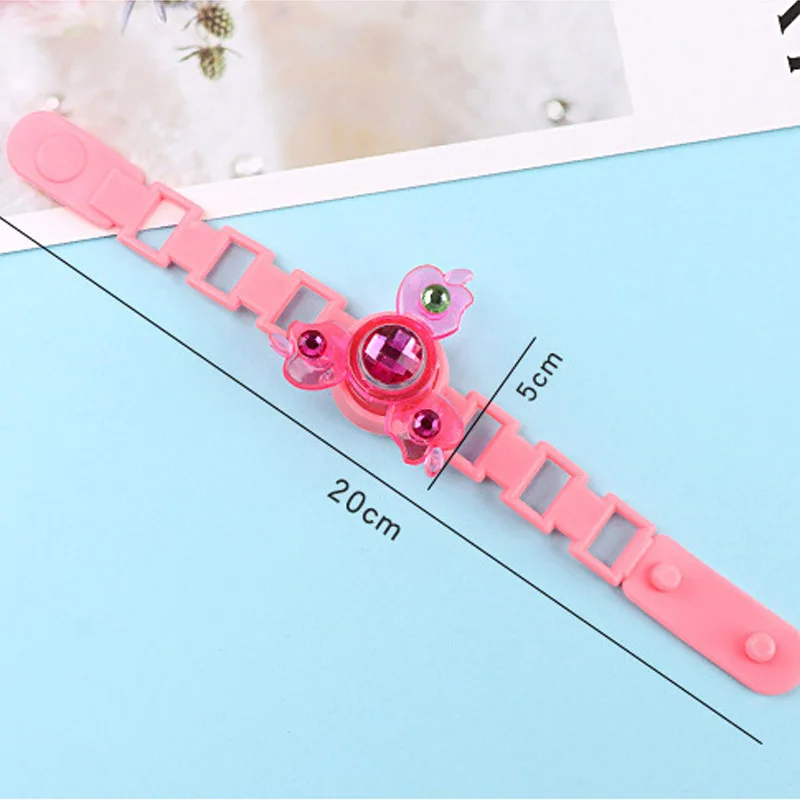 

1PCs Luminous Fingears Spinner Band Manual Rotating Soft Flash Gyro Bracelet for Kids LED Glow In The Dark Toys for Children