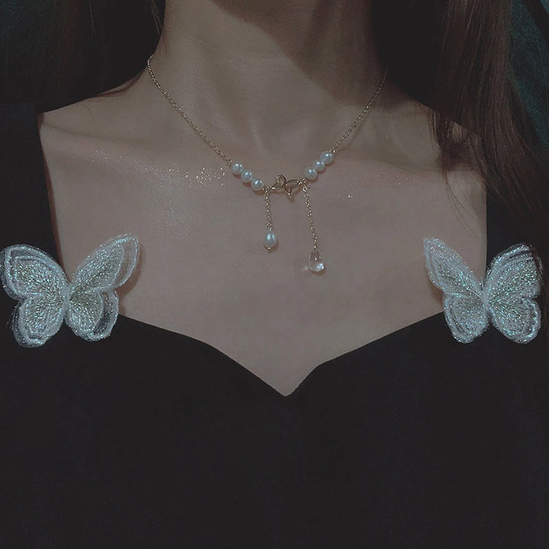 

Imitation Pearls Necklaces Retro French Style Butterfly Necklace Fashion Exquisite Clavicle Chain Sweater Chain Women Jewelry
