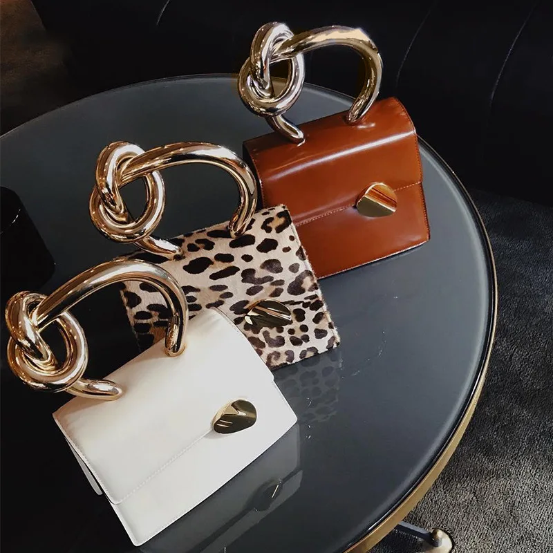 

Chain Messenger Bag 2021 Bew Fashion Niche Design Ring Creative Twist Portable Shoulder Bag