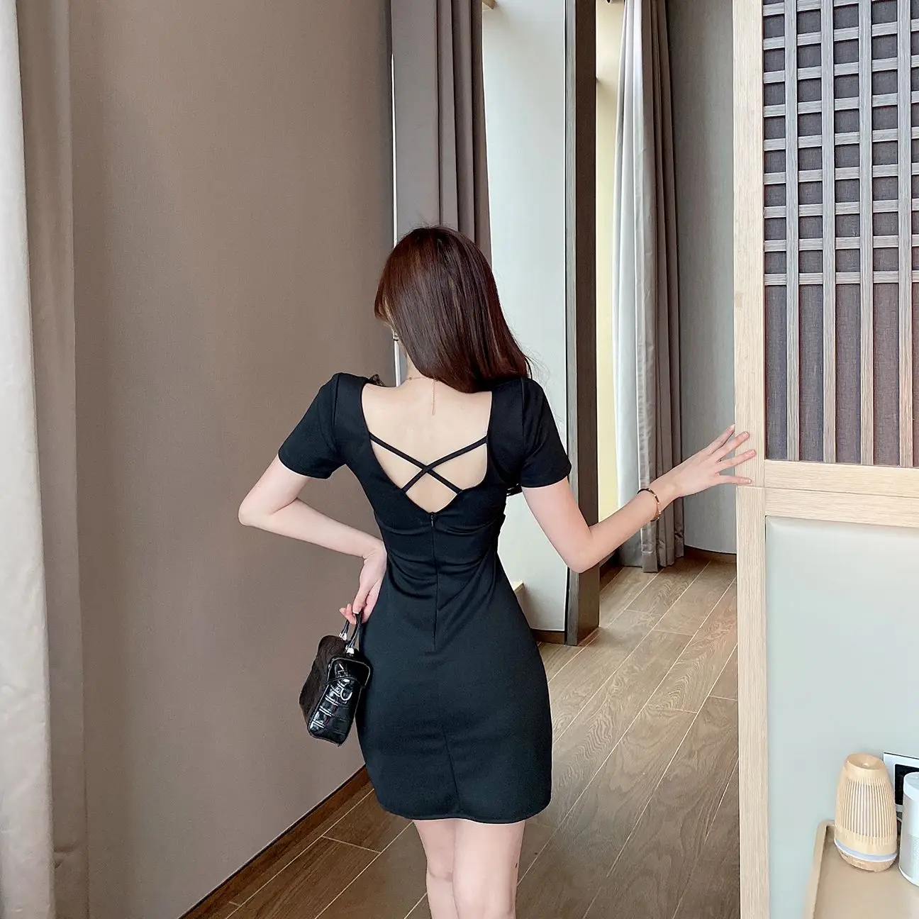 

COIGARSAM Women dress High Waist Dresses Black Red 9846