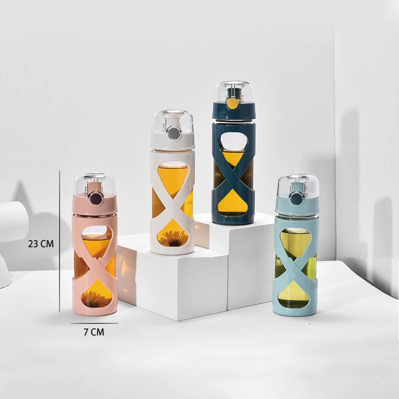 Стеклянная бутылка для воды объемом 17 унций с легкой откидной крышкой и рукавом