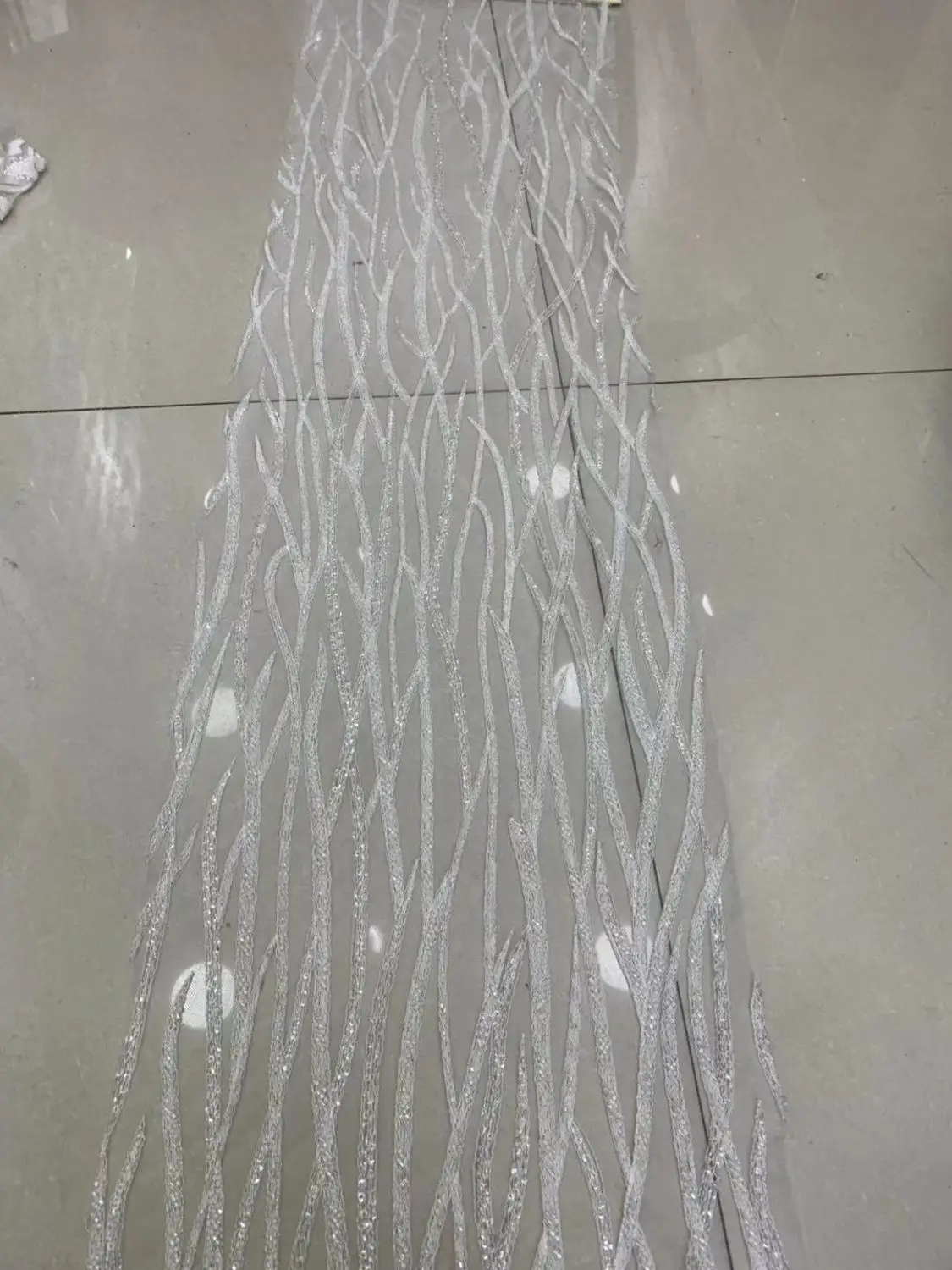 Hh01 #5 ярдов/партия бусины Блестки цвета слоновой кости прекрасная петлевая вышивка тонкой сеткой кружева хорошего качества для распиловки свадебное платье/вечерние Hh01 #5 ярдов/партия бусины Блестки цвета слоновой кости прекрасная петлевая вышивка тонкой сеткой кружева хорошего качества для распиловки свадебное платье/вечерние