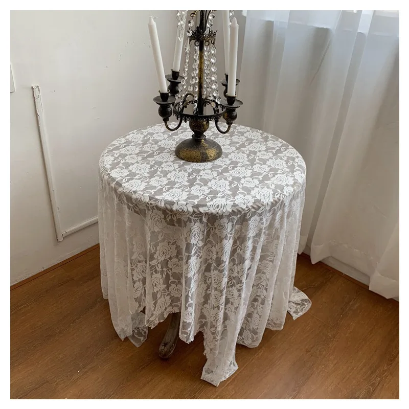 Белая винтажная кружевная скатерть Французская романтическая с розами