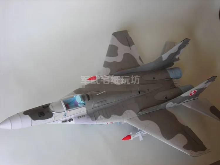 Фото Набор бумажных моделей для рукоделия Mikoyan MiG-29, в масштабе 1:33 №3