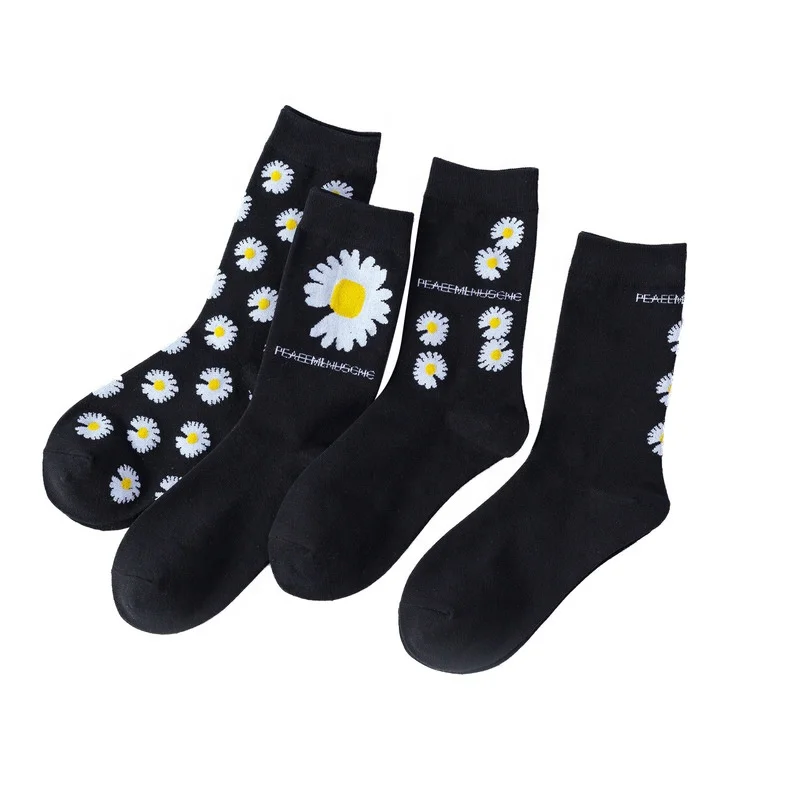 

2022 New Fashion Korean Version Cotton Socks Men and Women Black Jacquard Daisy Long Tube Socks
