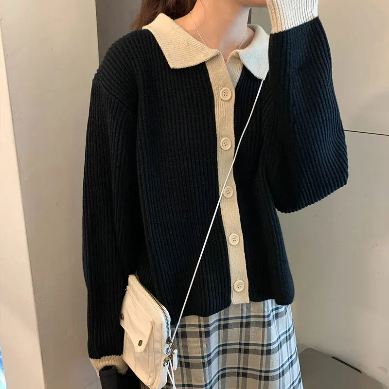 Женский трикотажный кардиган с отложным воротником длинным рукавом |