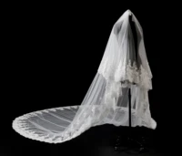 luxury 5 meters wedding veil with lace appliques long wedding veil with comb white ivory bridal veil 2020 accessories in stock