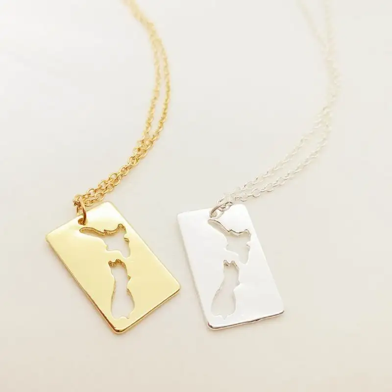 

Women Alloy New Zealand Necklaces Hot Sale Simple Metal Pendant Necklaces