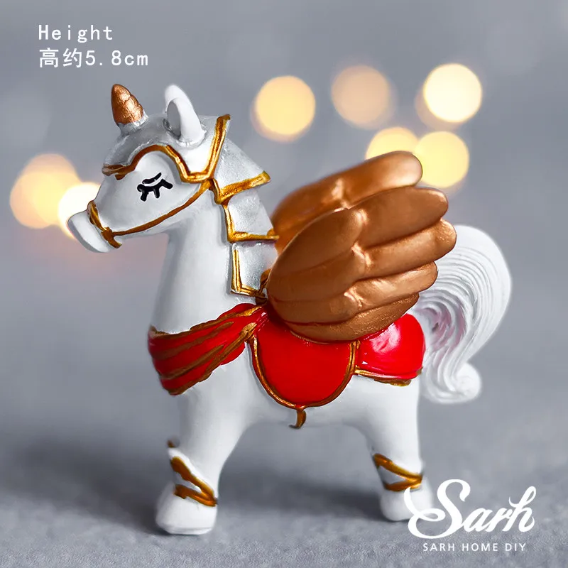 Red war horse Knight and Pegasus Unicorn Horse Cake Toppers for Birthday Party Decoration Kid Baby Shower Supplies Wedding Baking Love Gifts - Цвет: Red war horse