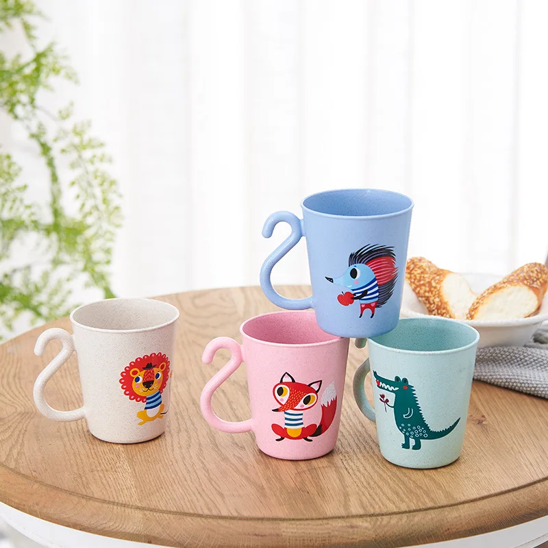 1PC Cartoon Baby Drinking Water Feeding Plastic Mug Infant Brush Teeth Washing Cup with Handle Child Breakfast Drink Tasse | Мать и