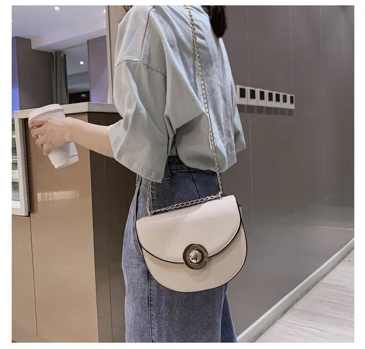 

2019 new fashion simple semicircular bag single shoulder oblique satchel Korean version chain 100 retro bag
