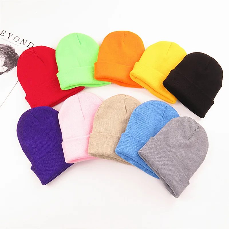 

Hats Men's Autumn And Winter Warm Knitted Woolen Caps Women's Pullovers Cold hats Hip-Hop Hats Light Board Pure Black Hats