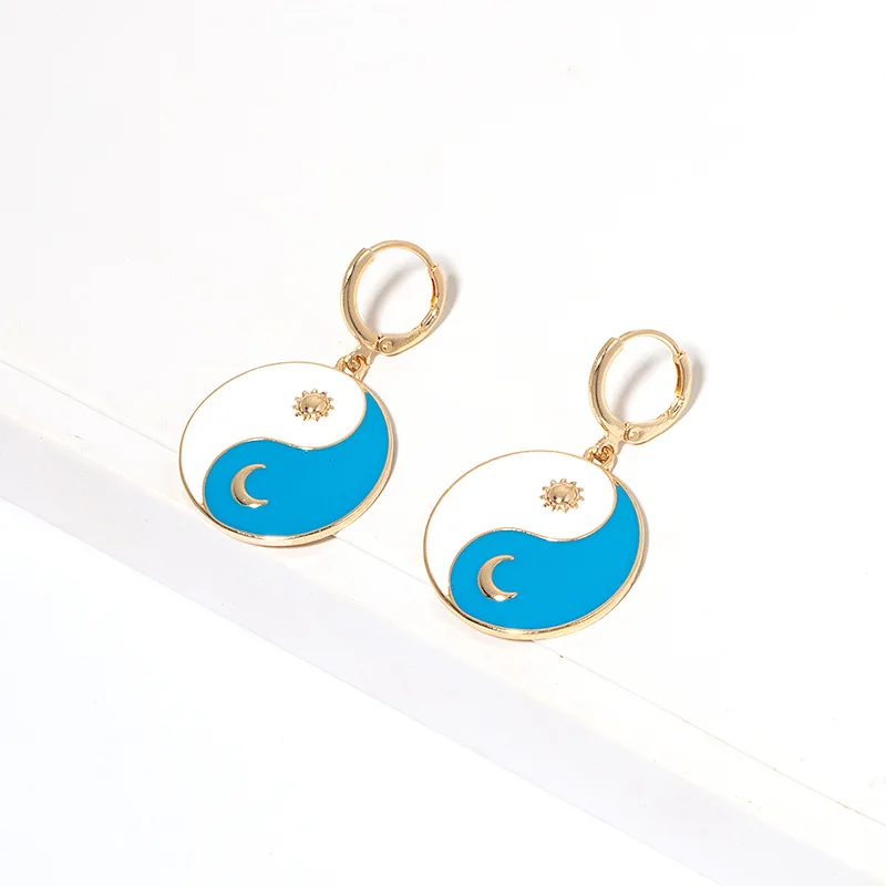 

Ethnic Ins Round Tai Chi Earrings for Women 2021 Trendy Metal Hoops Geometric Dangle Girl Earrings Fashion Jewelry Aretes Bircon