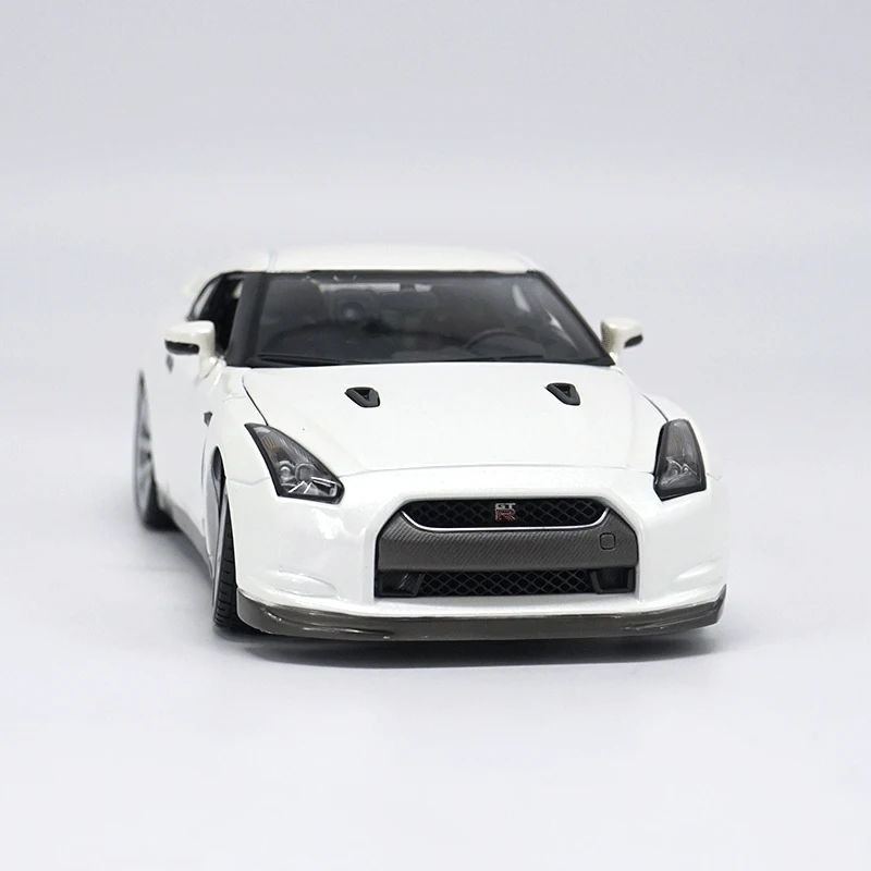 Оригинальная Заводская Подлинная 1:18 Nissan GTR R35 литая металлическая модель